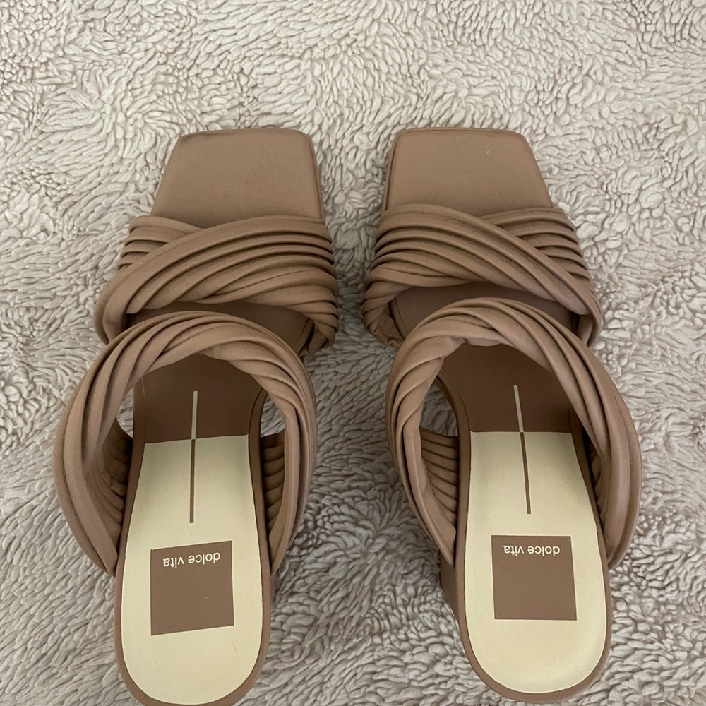 Dolce Vita Women's Tan Mules - Altin Platform Slide Sandals